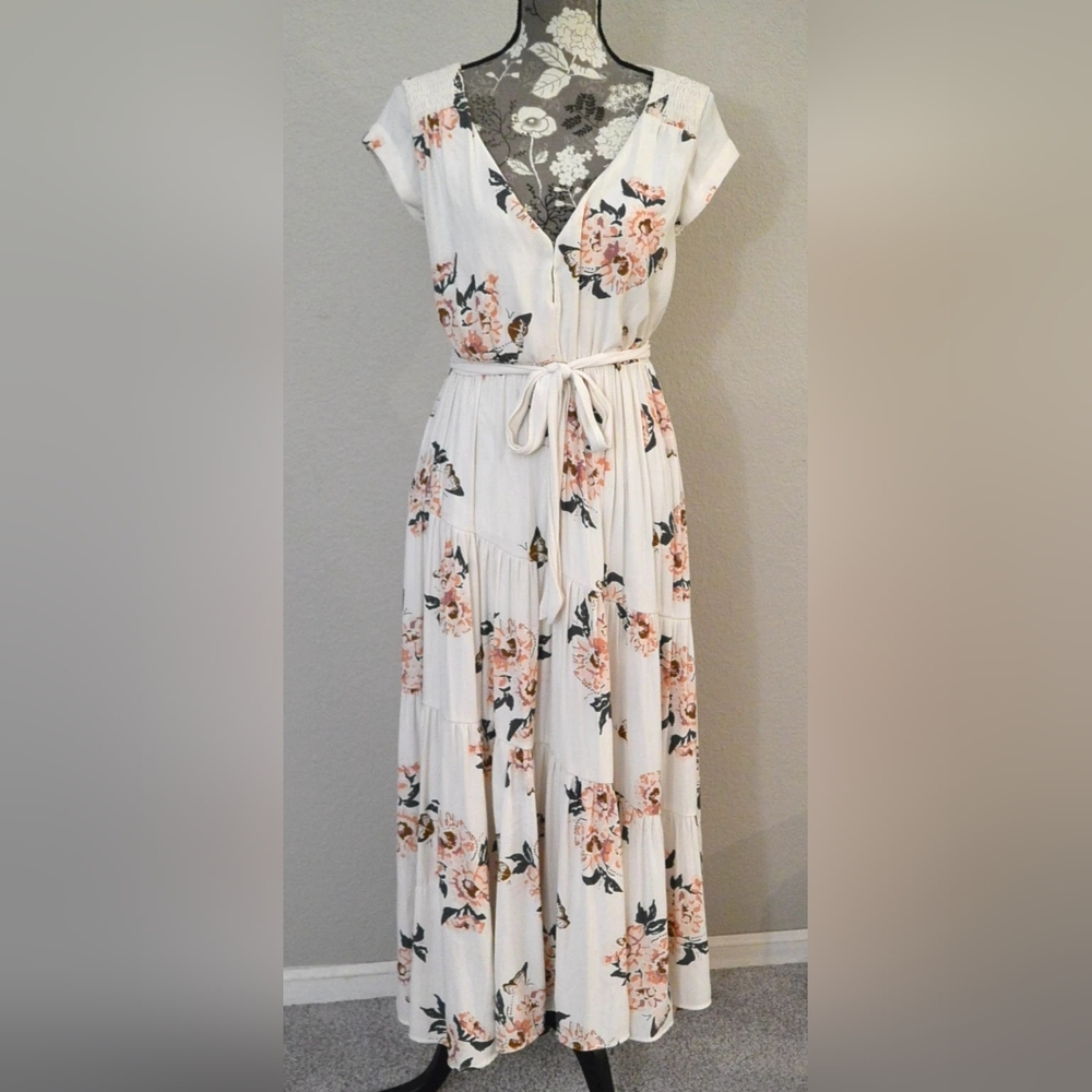 Floral Maxi Dress in White and Pink